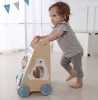 Kinderwagen aus Holz mit beweglichen Elementen
