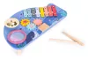 Instrumententisch mit Xylophon, Zimbeln, Tamburin und Shaker im maritimen Design